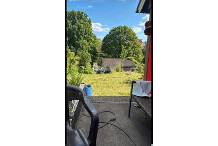 Kleingarten in Solingen-500m² mit Laube, Strom und Wasser