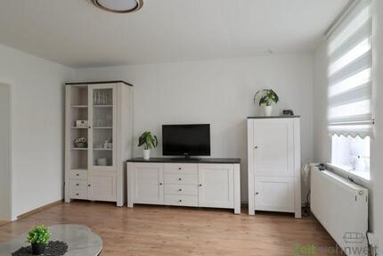 (EF1427_M) Göttingen: Herberhausen, neu möblierte 2-Zimmer-Wohnung mit Dusche und Sitzecke am Haus