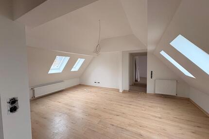 Erstbezug nach Kernsanierung: 2,5-Zimmer Wohnung in Bendorf mit 7