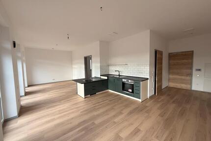 2 - 3 ZKB geräumig, mit Küche, Erstbezug, in 66130 SB - Saarbrücken Brebach-Fechingen