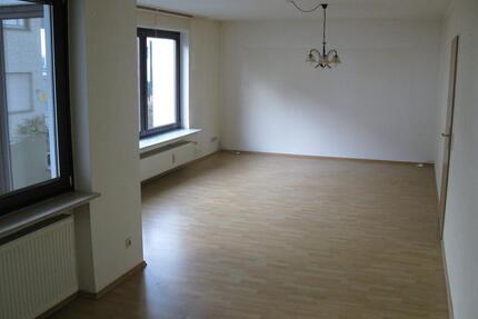 Bad Essen Zentrum, geräumige 98m², 3 Zimmer, Küche, Bad, Balkon