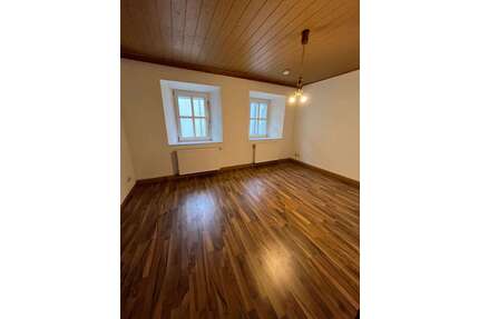 Haus zum Kaufen in Tirschenreuth 95.000,00 € 60 m²