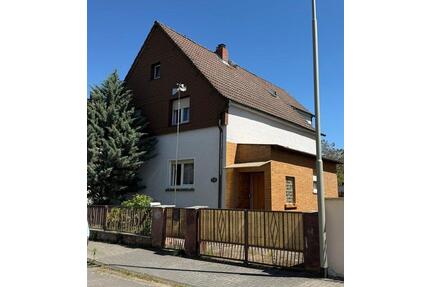 Freistehendes Zweifamilienhaus in Hanau- Klein Auheim