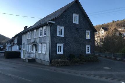 Mietwohnung ca. 150m² über 3 Etagen - Siegen Eiserfeld