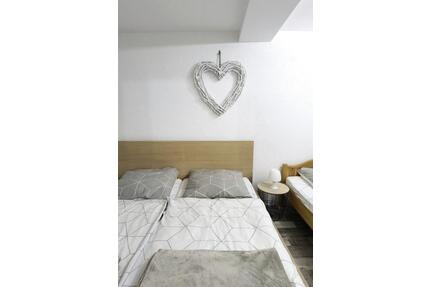 MONTEURWOHNUNG FERIENWOHNUNG, 120 qm, 7 Persone, neu renoviert - Steinwenden