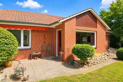Haus zum Kaufen in Lüneburg 395.000,00 € 325 m²