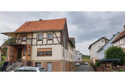 Einfamilienhaus mit Mehrfamilienhaus zu verkaufen - Gemünden (Wohra)