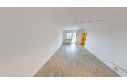 Große Balkonwohnung mit Einbauküche - Chemnitz Borna-Heinersdorf