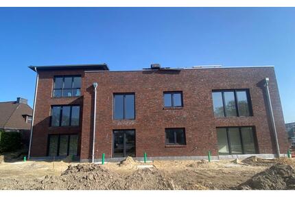 Hochwertige, moderne 23-Zimmer-Wohnung mit BalkonTerrasse in Stade