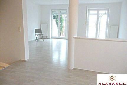 **Sehr schönes Familienobjekt - Doppelhaushälfte mit Garten in ruhiger Lage** - Schirmitz