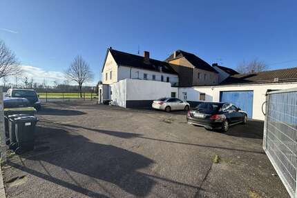 Haus zum Kaufen in Heinsberg Randerath 239.900,00 € 234 m² - Heinsberg / Randerath