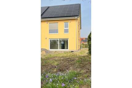 Haus zum Mieten in Leipzig 2.675,00 € 158 m²