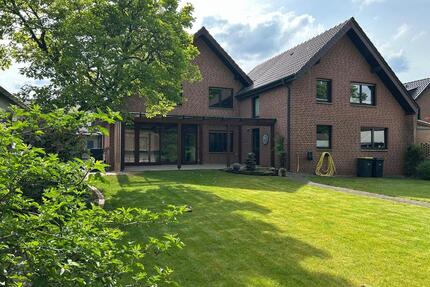 Exklusives Einfamilienhaus mit großem Garten in Ahaus Wessum