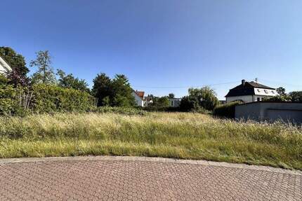 Großes Baugrundstück in schöner Lage - Überherrn