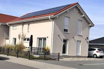 Haus zum Kaufen in Markranstädt 450.000,00 € 145.65 m²