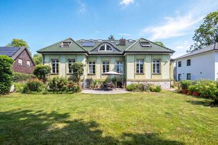 Haus zum Kaufen in Blankenfelde-Mahlow 1.396.000,00 € 347 m²