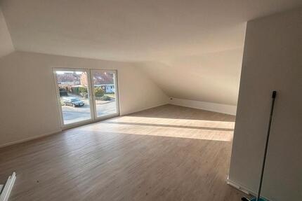 Biete 4 Zimmer Dachgeschoss Wohnung - Sulingen