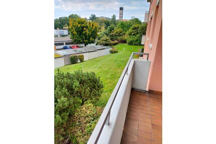 2 Zimmer Wohnung mit Balkon 1. OG in Hof Nähe Freiheitshalle