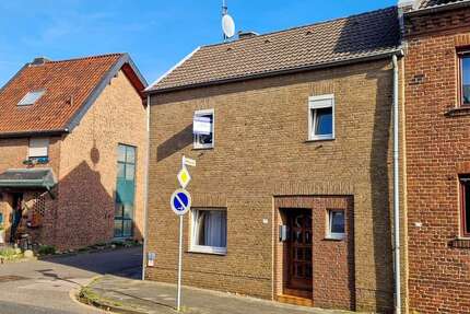 Haus zum Kaufen in Niederzier 109.900,00 € 93.03 m²