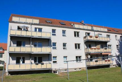 schöne 2 Zimmerwohnung mit Balkon in Zwenkau, nah am See..