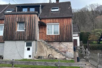 Doppelhaushälfte mit Scheune - 130.000,00&nbsp;EUR Kaufpreis, ca.&nbsp; 150,00&nbsp;m&sup2; in Bodenfelde (PLZ: 37194)