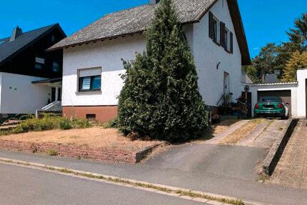 Verkaufe 12 Familienhaus in Homburg Jägersburg, Toplage.