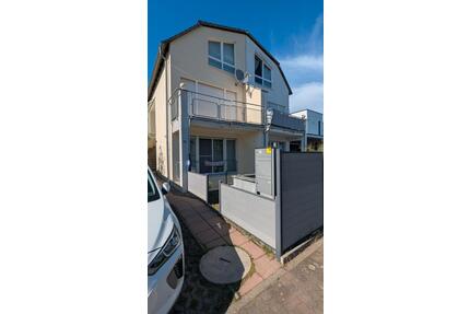 Privat-Oase 105m²: Maisonette mit Garten, Autark-Heizung & Design - Mörfelden-Walldorf