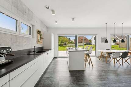Haus zum Kaufen in Barsinghausen 645.000,00 € 175 m²