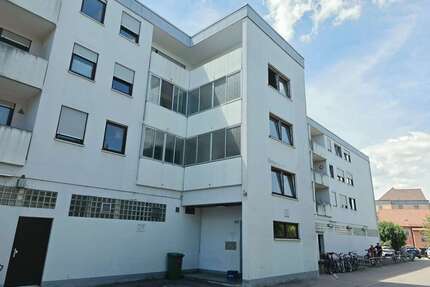 Wohnung zum Kaufen in Augsburg 95.000,00 € 31.8 m²
