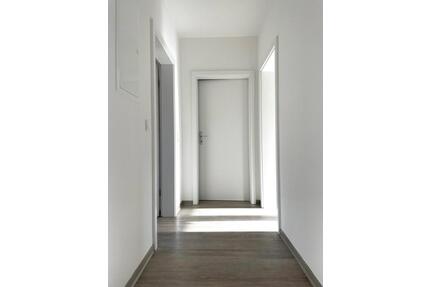 TOP renovierte Wohnung in demnächst frisch modernisierten Gebäude! - Dortmund Huckarde