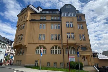 Neu sanierte 4-Raum-Wohnung im 2. OG mit Aufzug - Auerbach/Vogtland