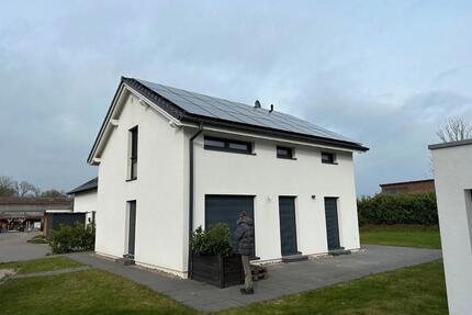 Traumhaus für die kleine Familie im Grünen! - Hetlingen