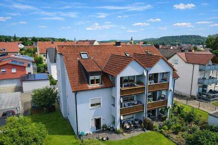 4,5-Zimmer-Eigentumswohnung mit Balkon und KFZ-Stellplatz - Pleinfeld