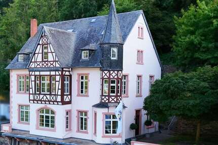 Haus zum Kaufen in Sankt Goar 1.495.000,00 € 430 m²