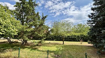 BAUTRAUM MIT NEBENGEBÄUDE UND POTENTIAL - Redefin