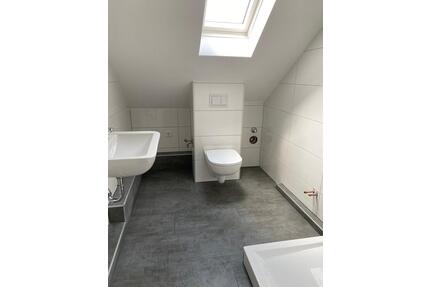 Helle 3,5-Zimmer Dachgeschosswohnung in Castrop-Rauxel, Ickern