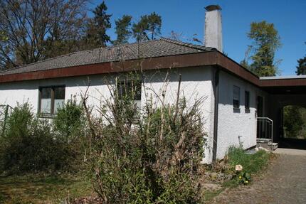 Bungalow mit Potential in ruhiger Lage in Laaber-Waldetzenberg