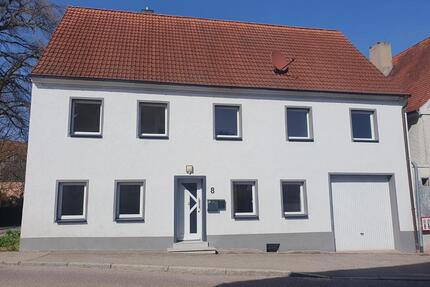Provisionsfrei: Geräumiges Einfamilienhaus bei Abenberg