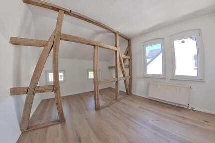 Haus zum Mieten in Elsterberg 1.200,00 € 135 m²