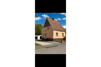 Einfamilienhaus in Oberbexbach mit 992 qm Grundstück
