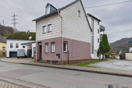 Haus zum Kaufen in Fachbach 90.000,00 € 63 m²