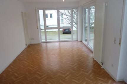 Ruhig gelegene 2-Zimmer-Wohnung mit PKW-Stellplatz zu vermieten - Haßloch