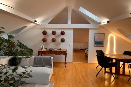 Helle 2-Zimmer-Dachgeschosswohnung mit besonderem Charme - Eltville am Rhein