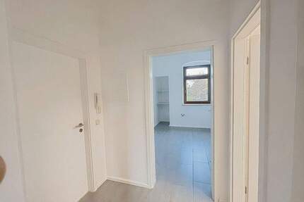 Erstbezug nach Sanierung: 2-Raumwohnung Hochparterre - direkt am Park - Meerane