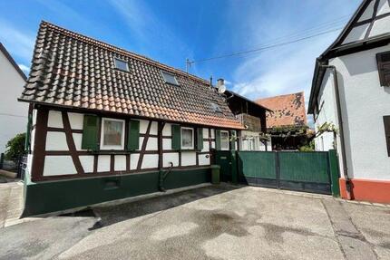 Grundstück mit sani.bed. Einfamilienhaus im Raum Karlsruhe Wörth - Hagenbach