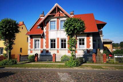 Altbaujuwel mit zwei Wohneinheiten im Fürstenberger Seenland - provisionsfrei - Fürstenberg/Havel Bredereiche