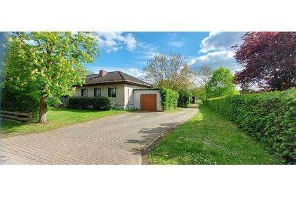 Ideal für Pferdehaltung - Einfamilienhaus, Baugrundstück, Stall und Hausweide Resthof - Echem
