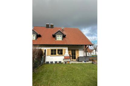 Sehr schöne Doppelhaushälfte in Obermauerbach - Aichach
