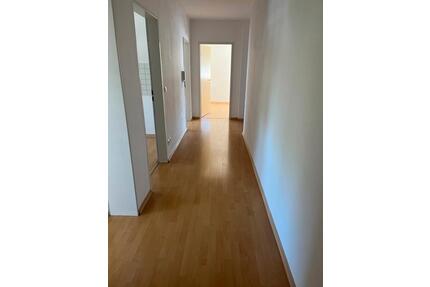 4 Zimmerwohnung - 1.280,00&nbsp;EUR Kaltmiete, ca.&nbsp; 91,15&nbsp;m&sup2; in Regensburg (PLZ: 93049) Das Dörnberg