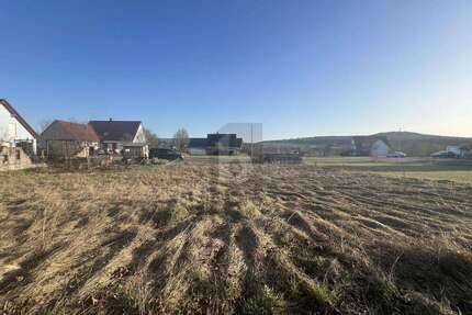 Grundstück zu verkaufen in Buttenheim 290.000,00 € 701 m²